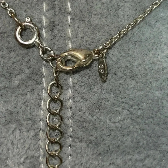 N28. VINTAGE‎ AVON STERLING SILVER PLATED SNOWFLAKE NECKLACE RHINESTONES - Picture 6 of 7